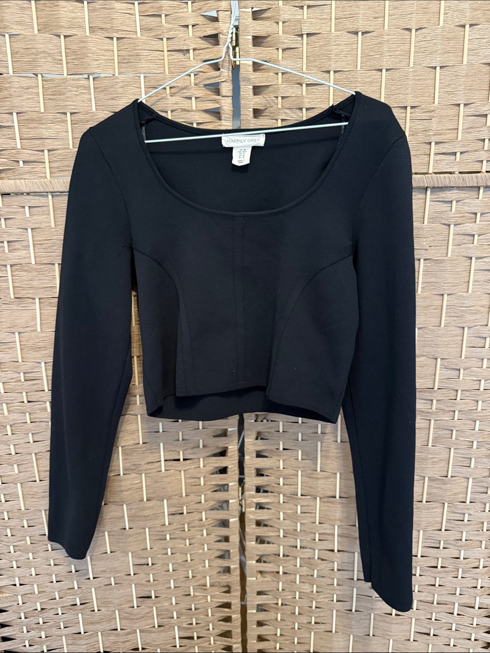 Size M Happily Grey 
Black Long-Sleeve Scoop-Neck Cropped Top